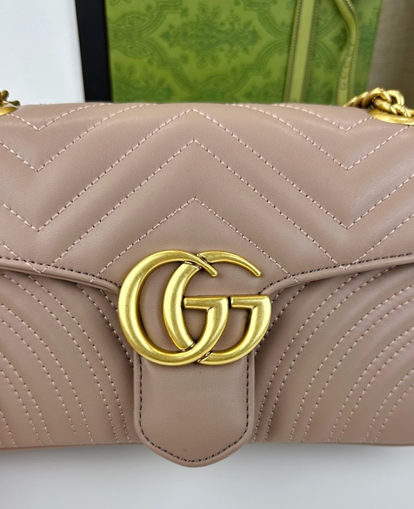 激安グッチバッグコピー着用イメージ